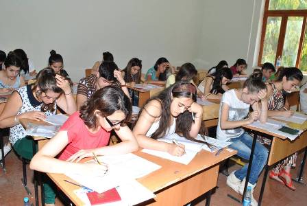 4705 şagird imtahandan 2 aldı